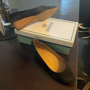 SUSINA Suede wedges